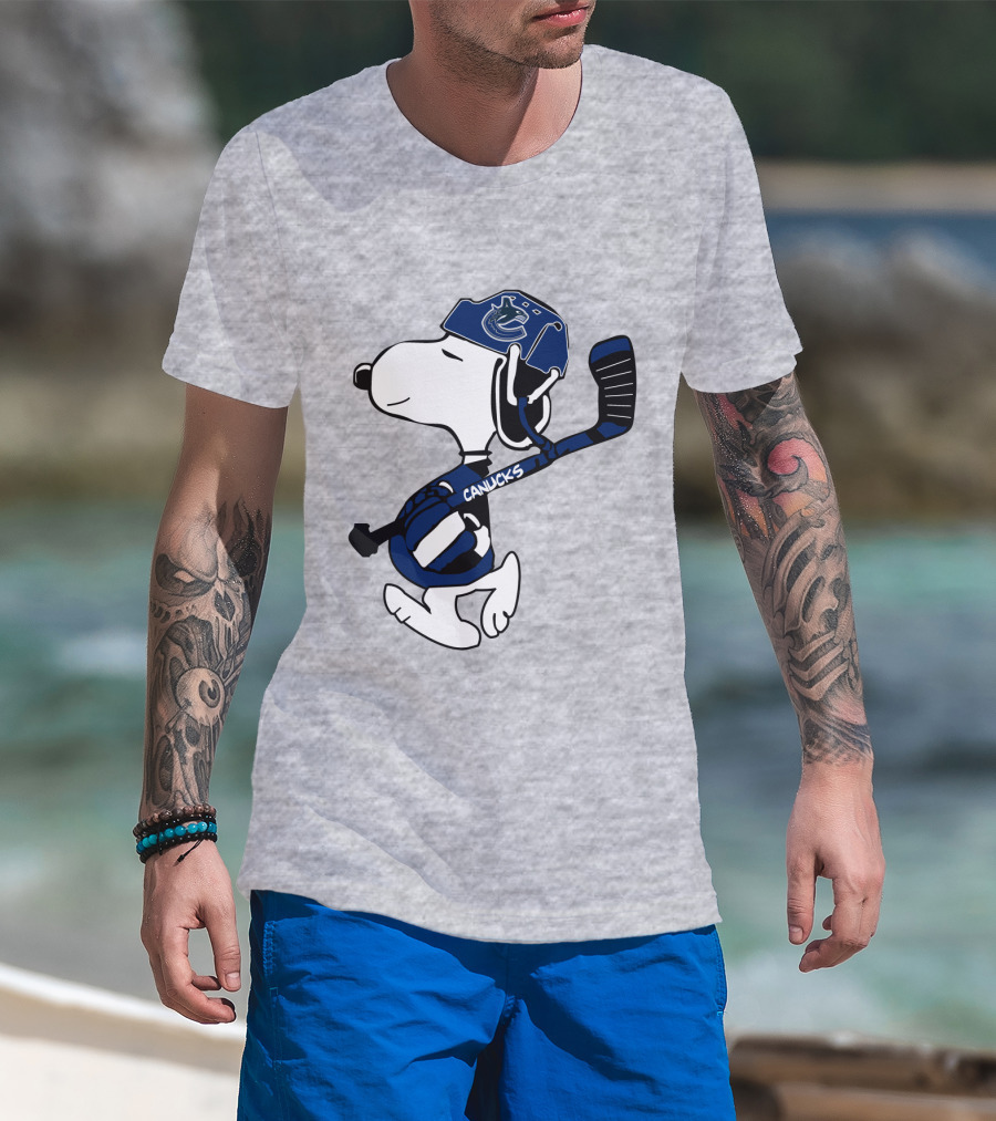 Vancouver Canucks Snoopy Hockey Player T-Shirt