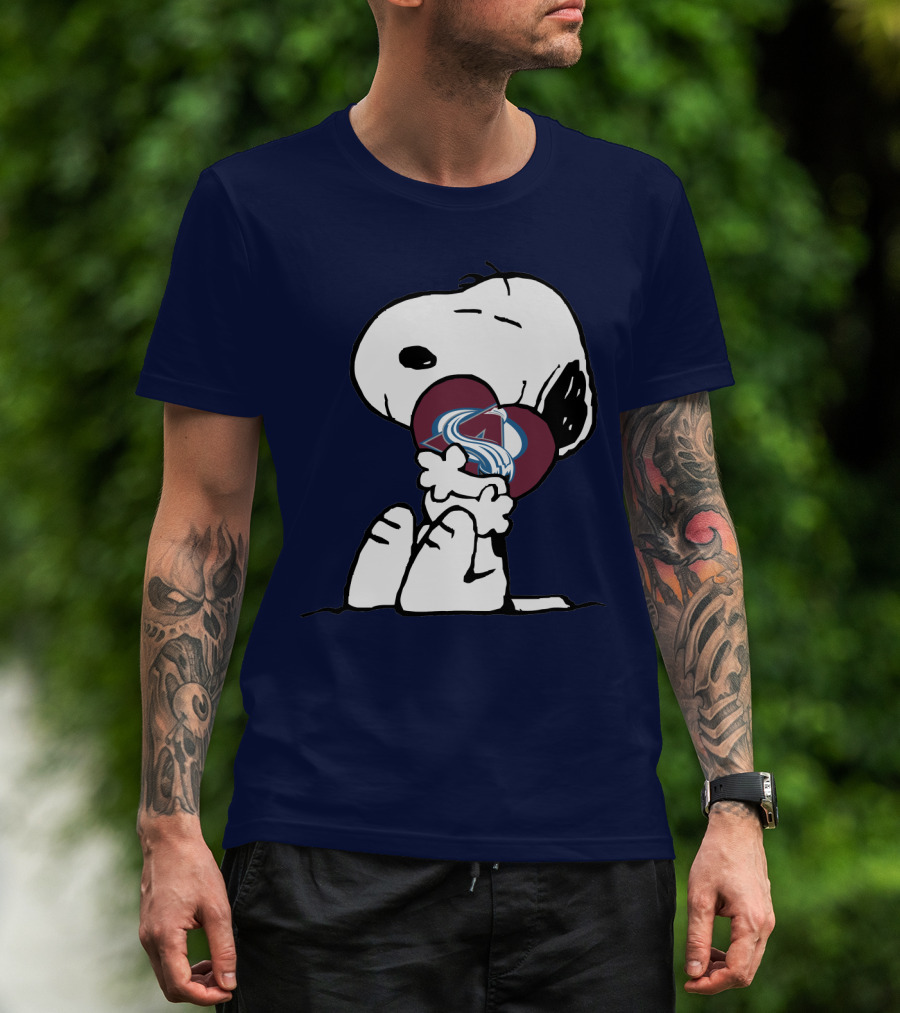 Snoopy Holding Colorado Avalanche Heart T-Shirt