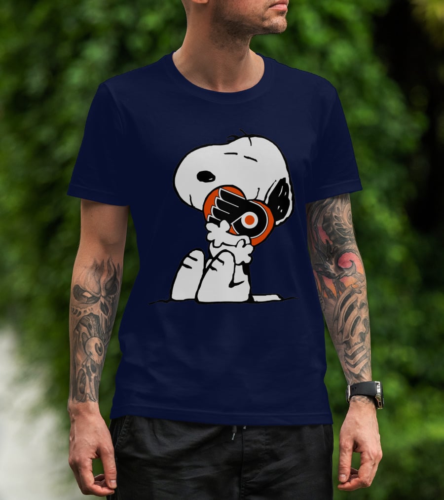 Snoopy Holding Philadelphia Flyers T-Shirt