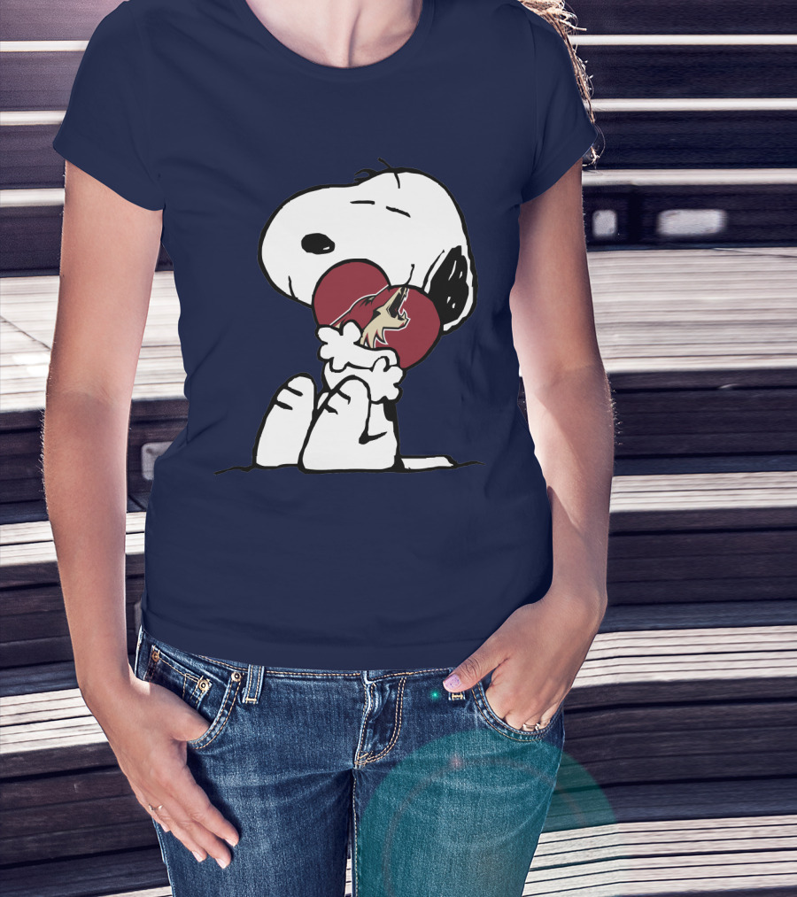Snoopy Arizona Coyotes Hockey Team Heart Logo Hug T-Shirt