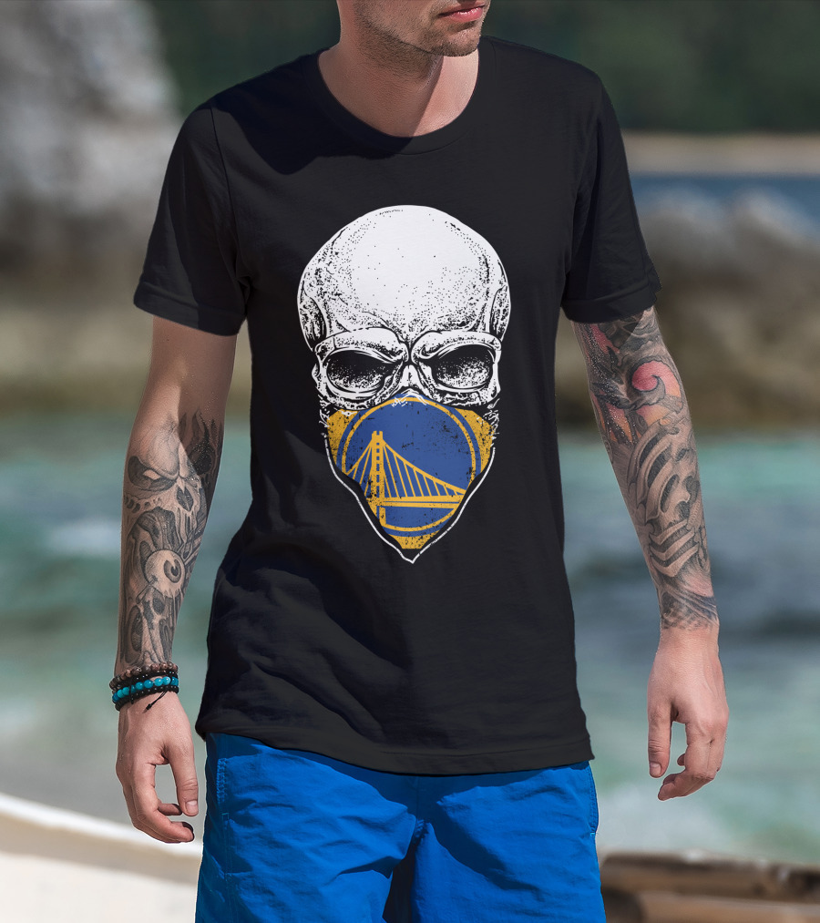 Golden State Warriors Masked Skull Bridge T-Shirt