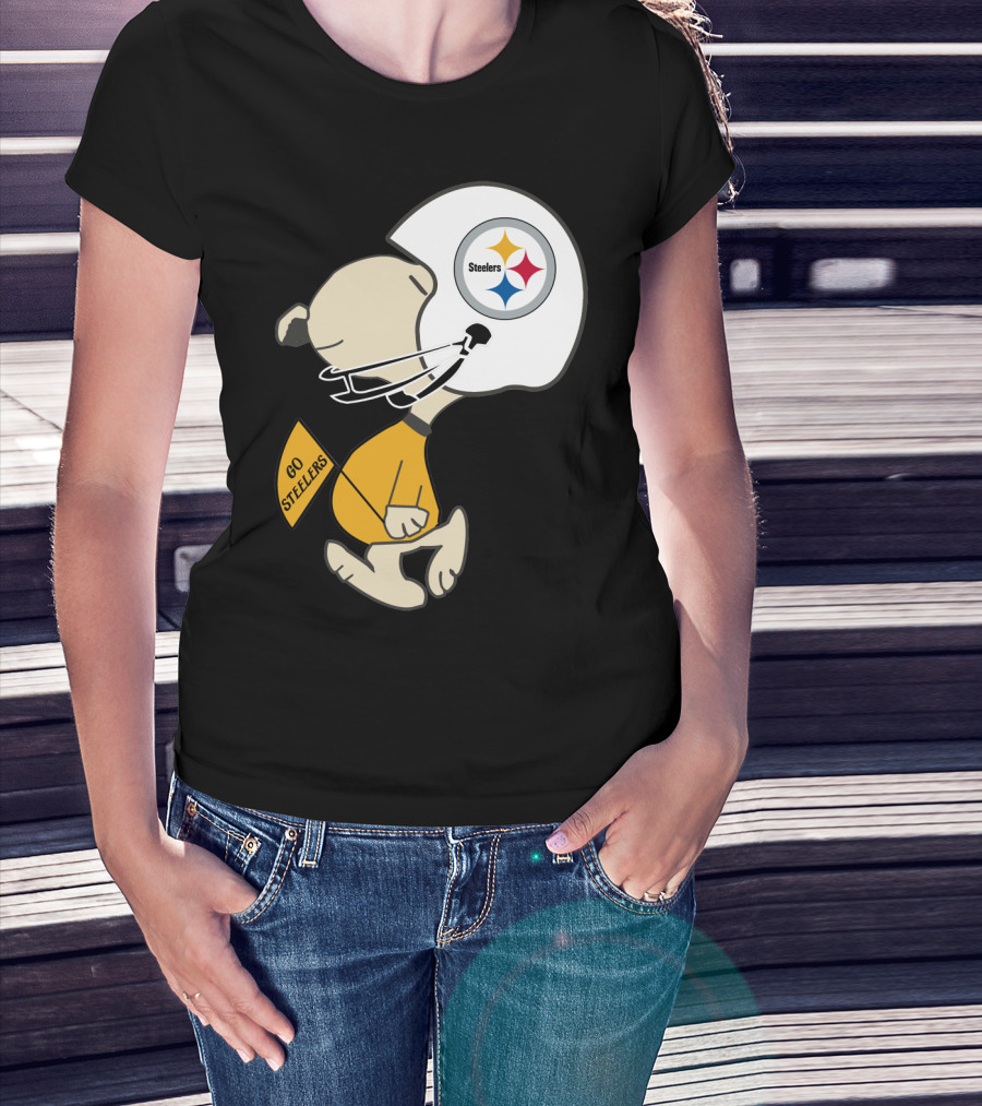 Snoopy Go Steelers Pittsburgh Steelers Football Helmet T-Shirt