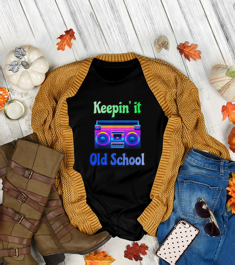 Keepin' It Old School 90s Music Retro Boom Box T-Shirt