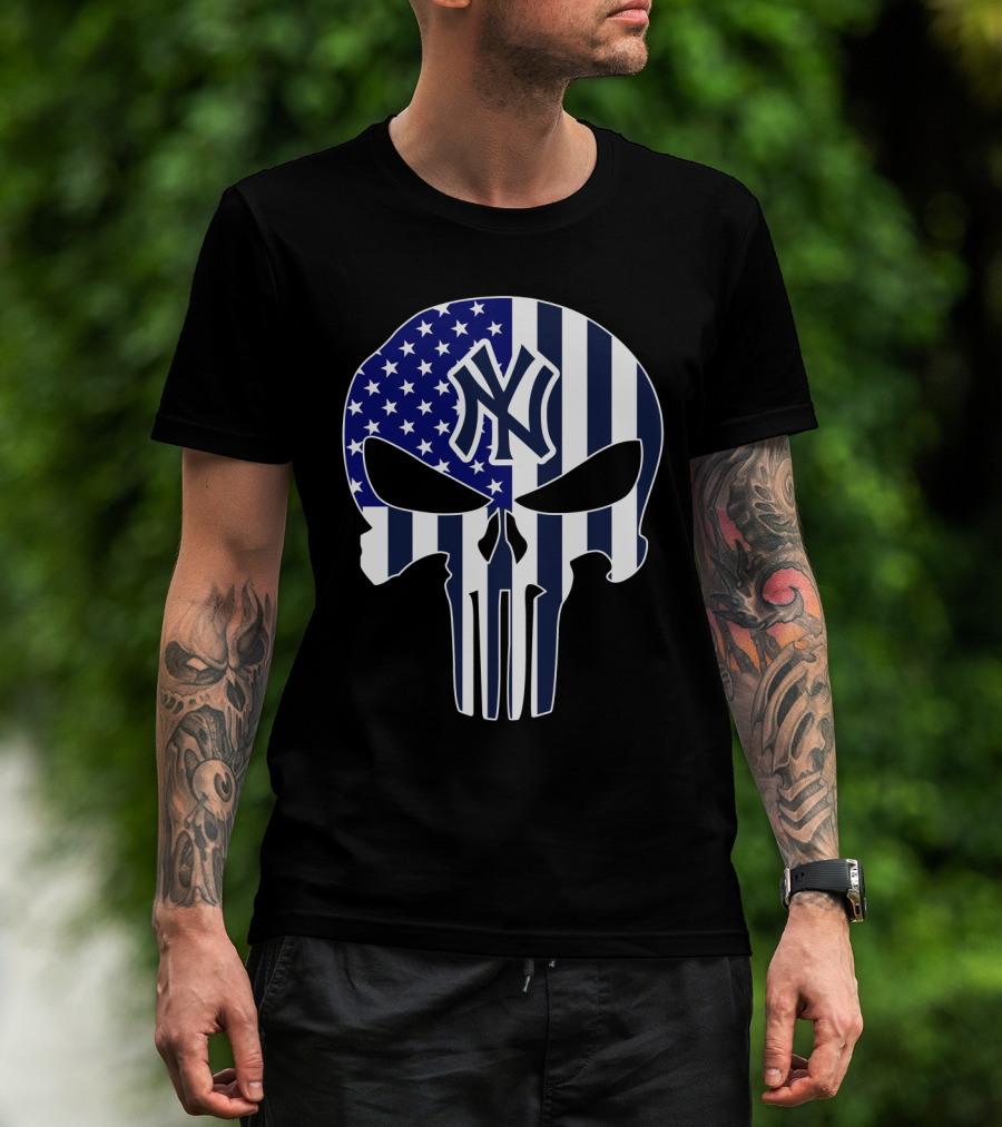 New York Yankees Skull With American Flag T-Shirt