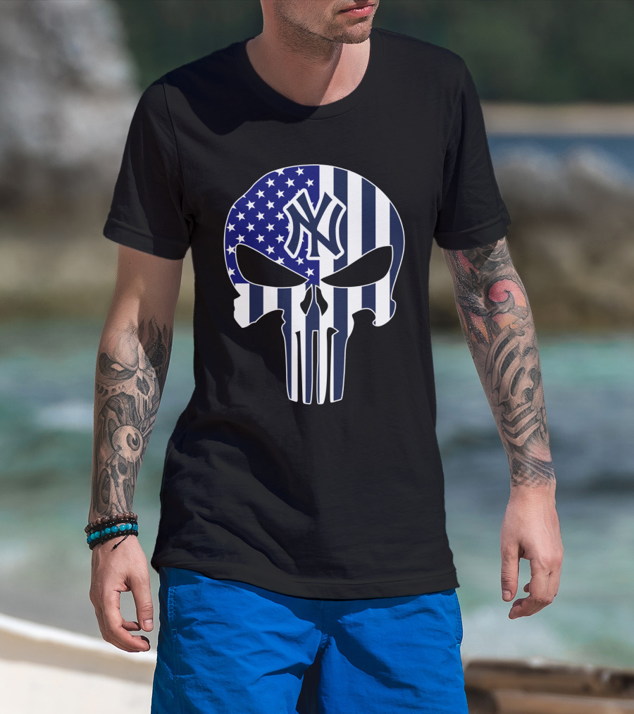 New York Yankees Skull With American Flag T-Shirt