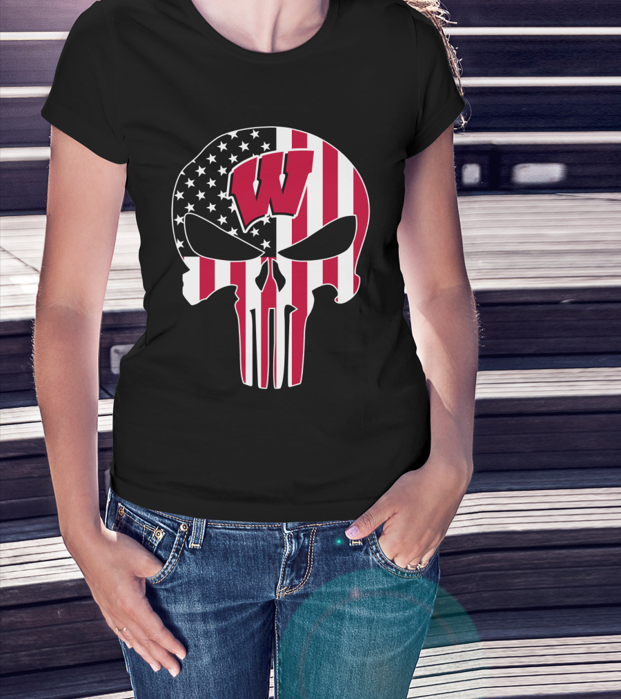 Wisconsin Badgers W Punisher Skull American Flag T-Shirt
