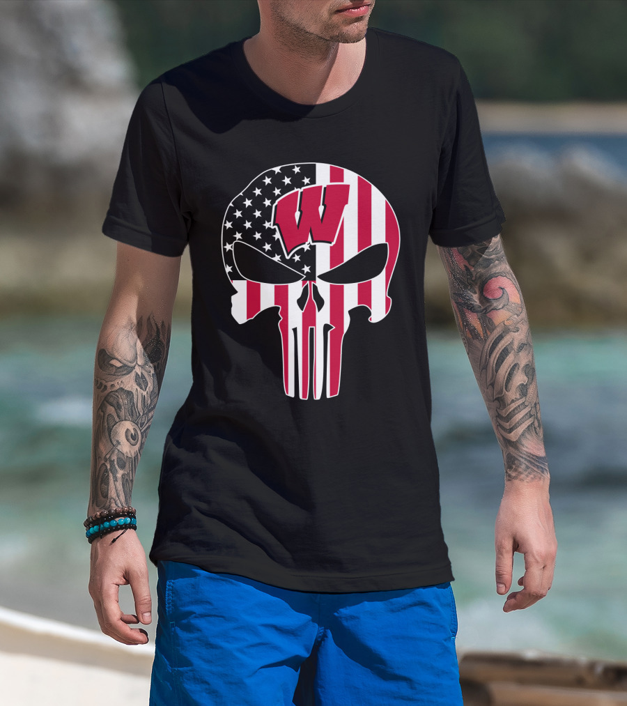 Wisconsin Badgers W Punisher Skull American Flag T-Shirt