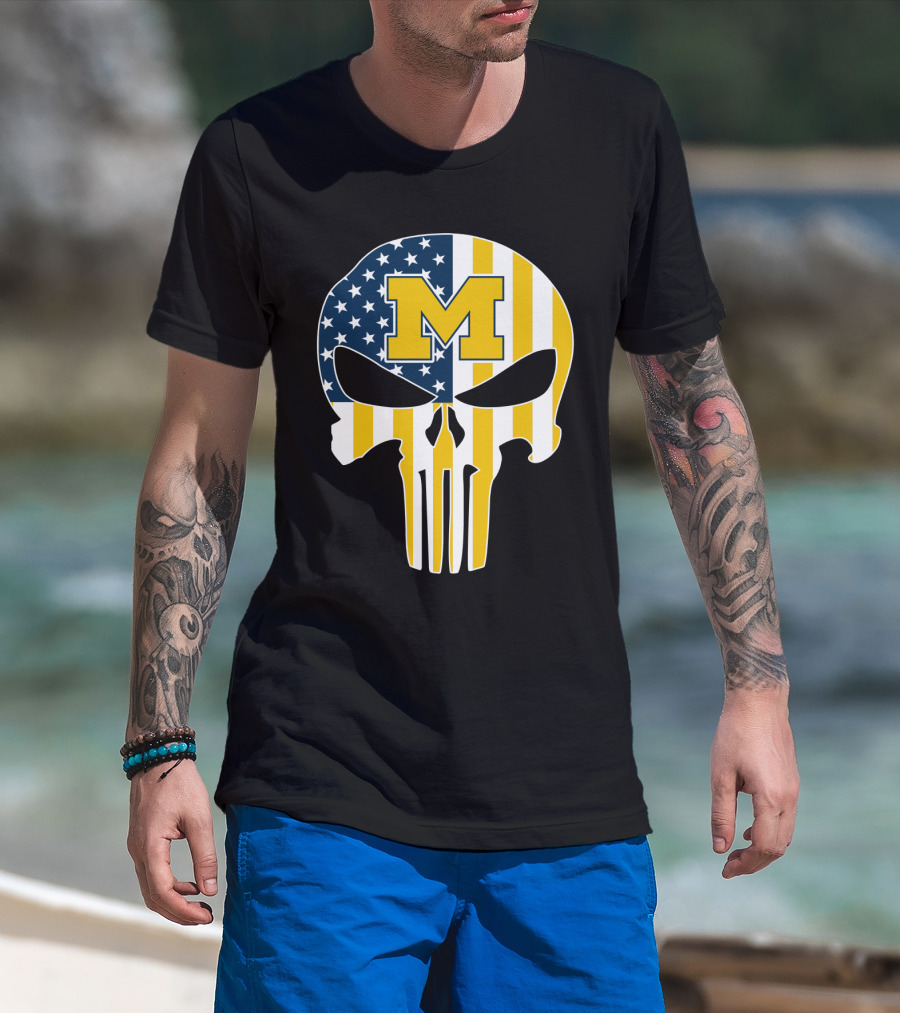 Michigan Wolverines M Logo Skull American Flag T-Shirt
