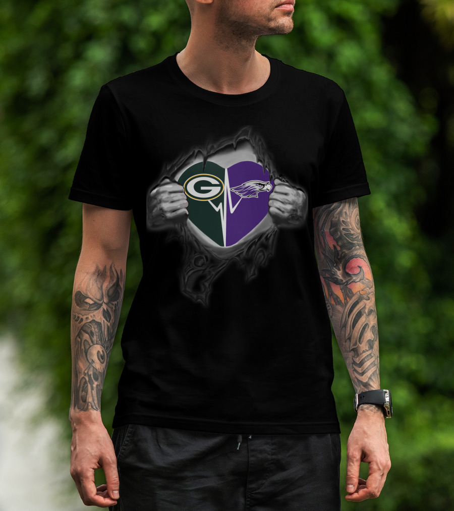 Green Bay Packers Uw-Whitewater Warhawks Heart Logo Rip Fandom T-Shirt