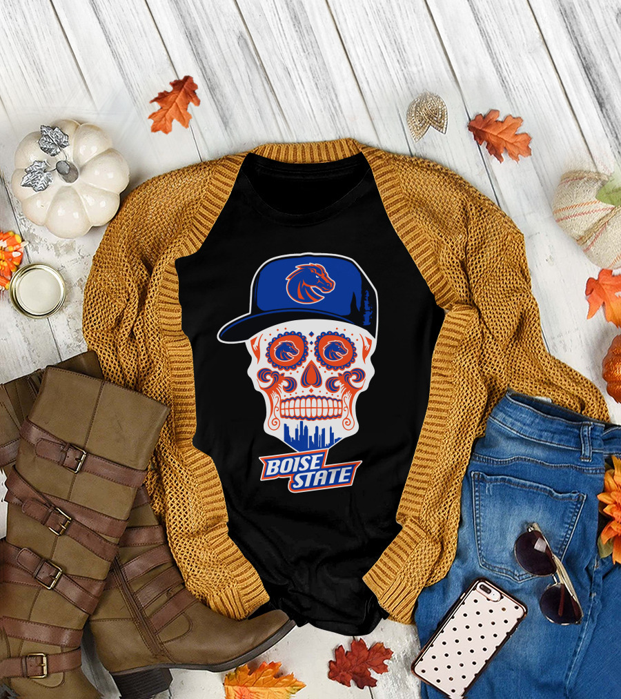 Boise State Broncos Skull With Hat And City Skyline T-Shirt