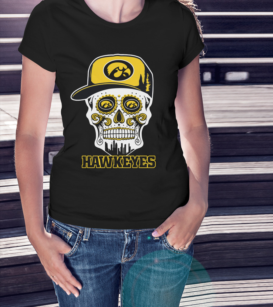 Iowa Hawkeyes Skull With Cap And City Skyline T-Shirt
