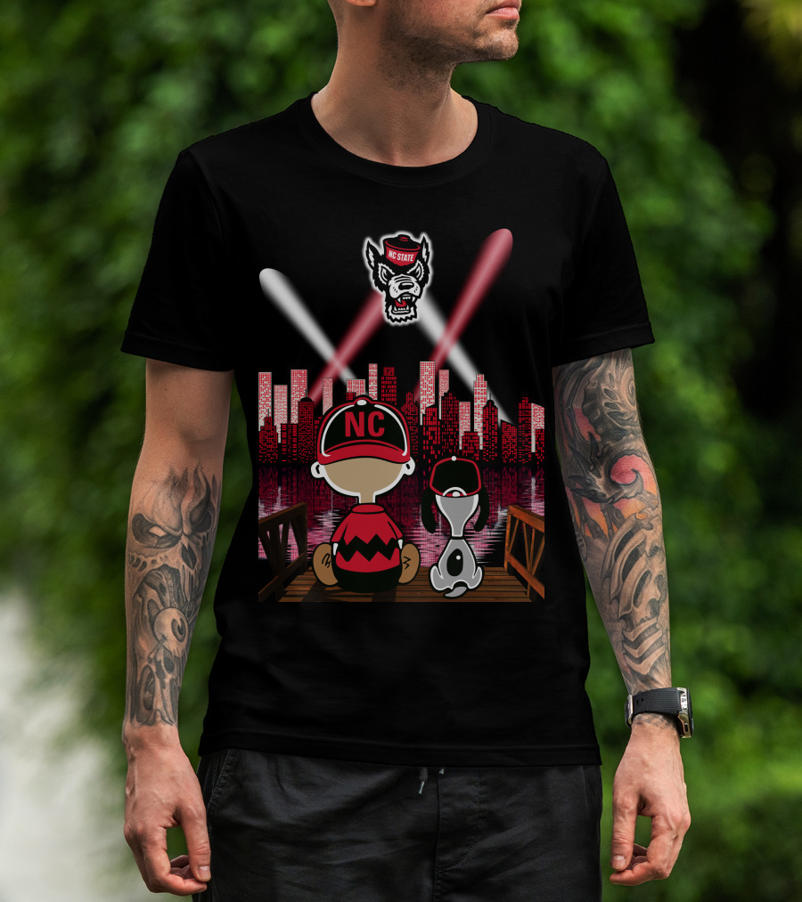 Nc State Wolfpack City By Night With Peanuts Characters And Skyline T-Shirt