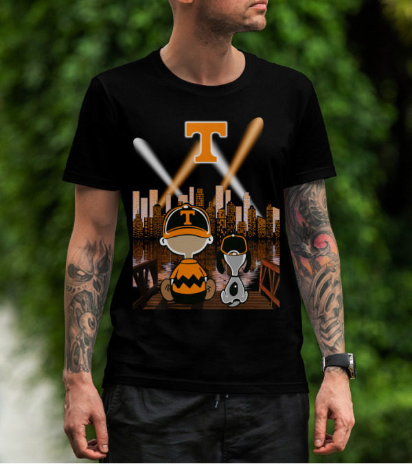Tennessee Volunteers City Night Skyline With Iconic Cartoon Characters T-Shirt