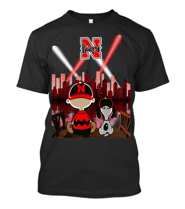 Nebraska Cornhuskers Huskers N City Skyline At Night With Peanuts Characters Charlie Brown And Snoopy T-Shirt