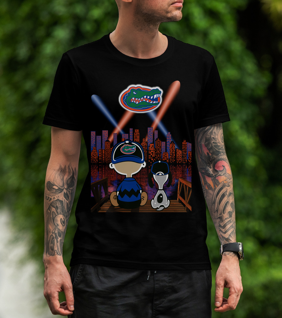 Florida Gators Cityscape At Night With Mascot And Skyline T-Shirt