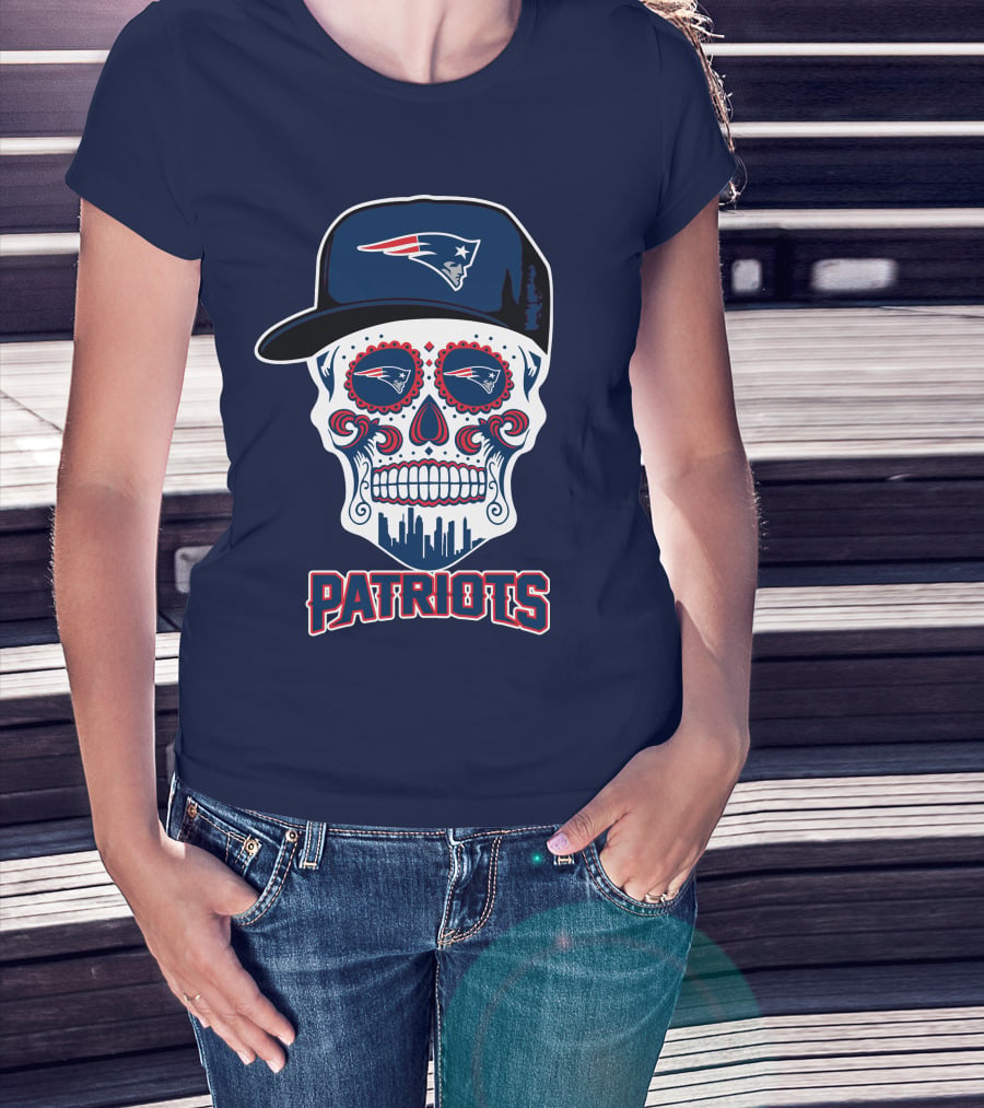Patriots Skull Logo With Hat And City Skyline T-Shirt