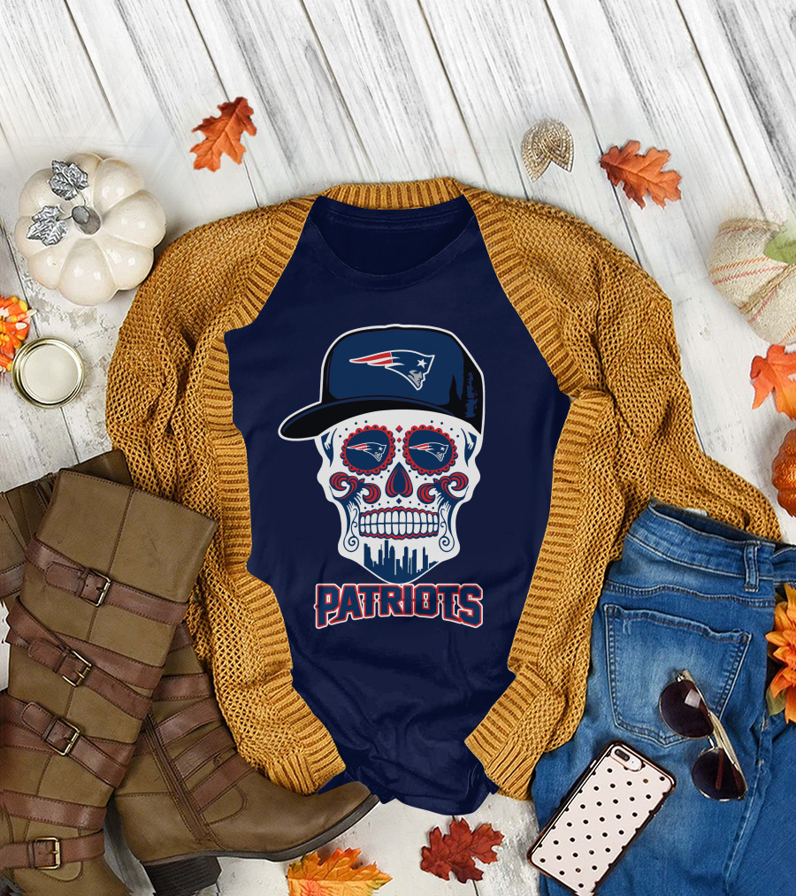 Patriots Skull Logo With Hat And City Skyline T-Shirt