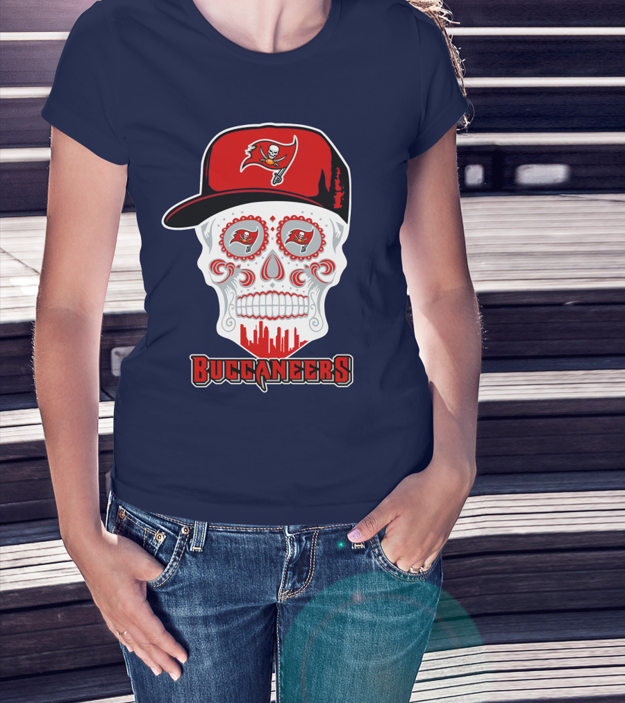 Buccaneers Skull With Hat T-Shirt