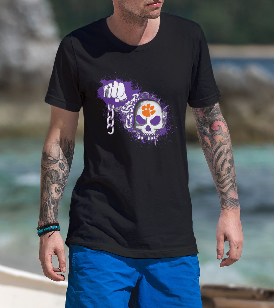 Clemson Tigers Skull And Chains With Paw Print T-Shirt