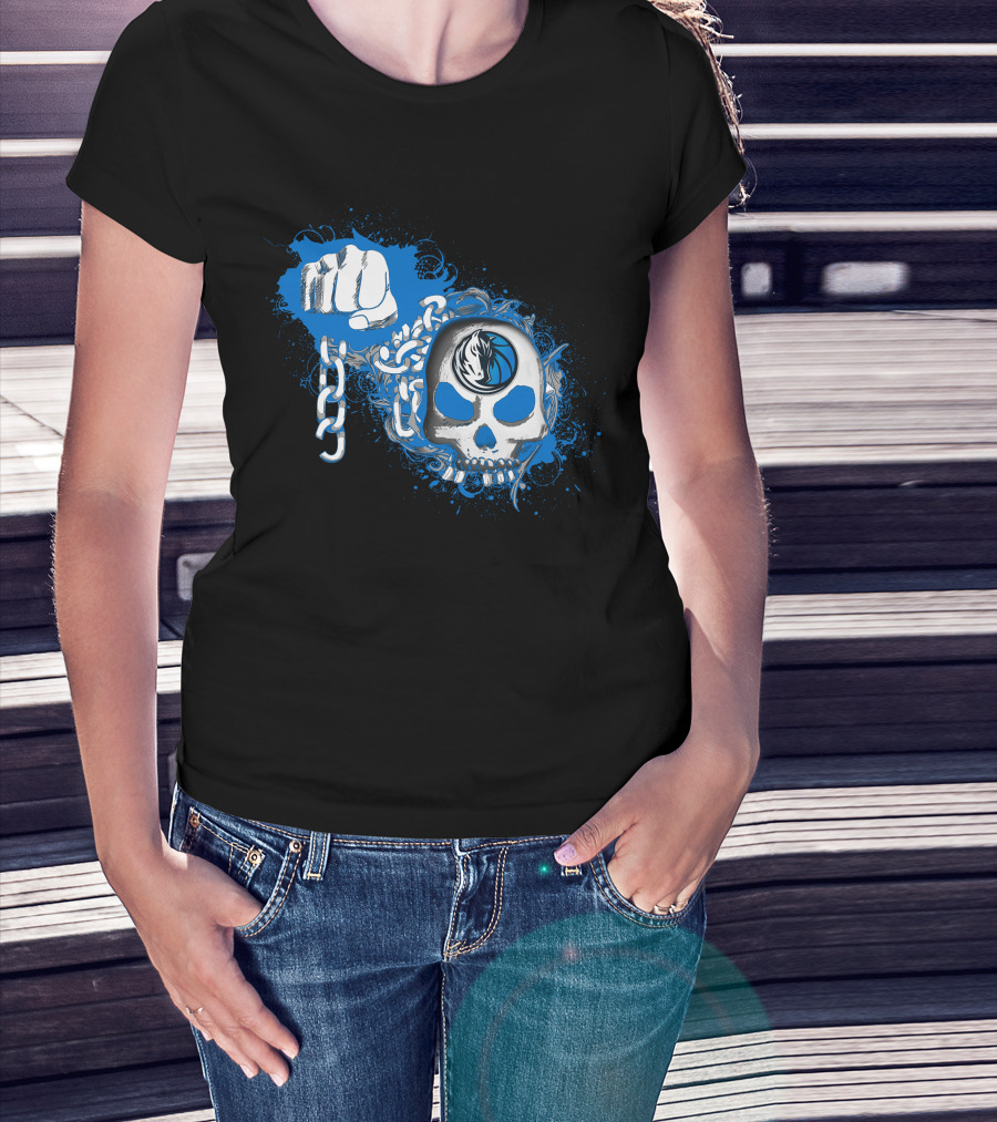 Dallas Mavericks Skull And Fist Chain T-Shirt