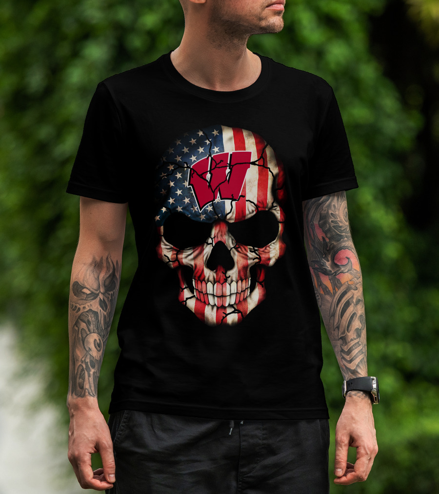 Wisconsin Badgers American Flag Skull W T-Shirt