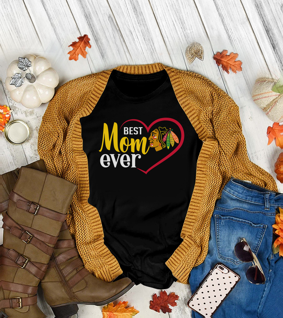Chicago Blackhawks Best Mom Ever Heart T-Shirt
