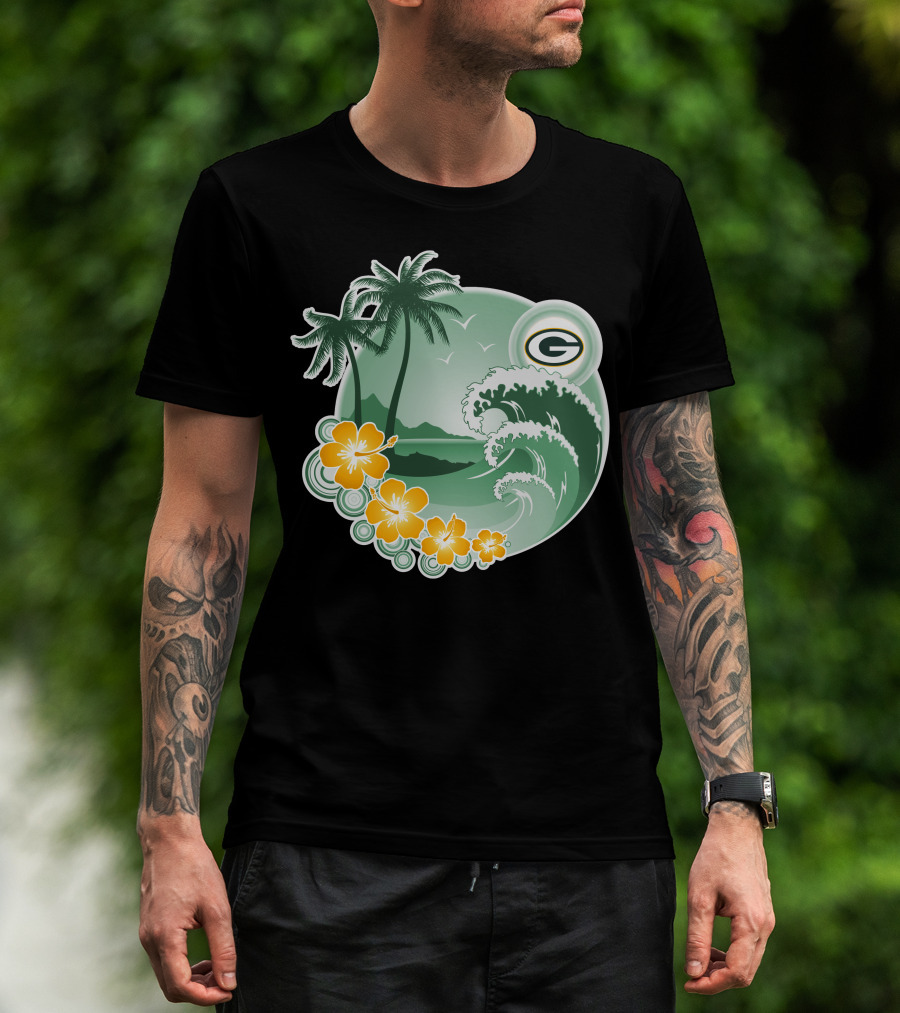 Green Bay Packers Tropical Wave Holiday Scene T-Shirt