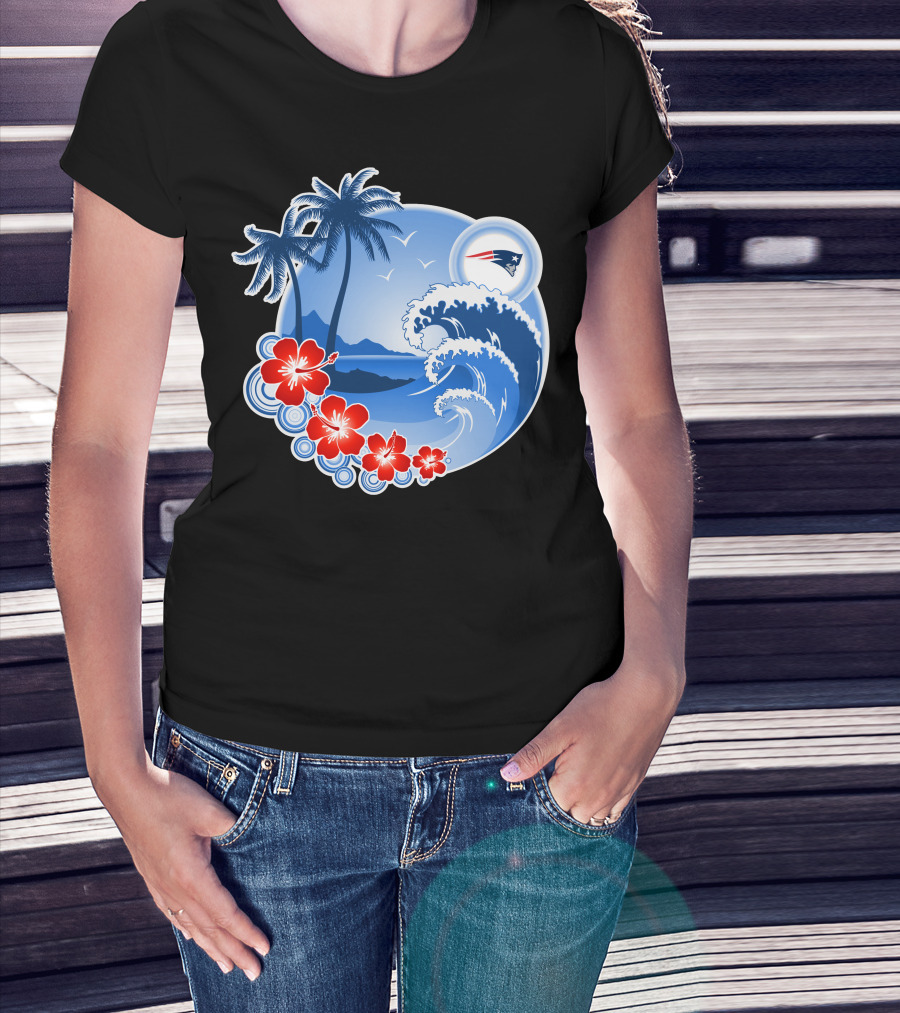 New England Patriots Tropical Beach Waves And Palm Trees Scene T-Shirt