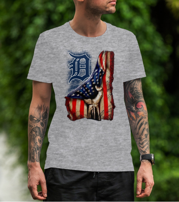 Detroit Tigers American Flag Patriotic Design 230 T-Shirt