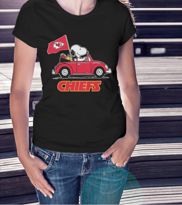 Chiefs Snoopy Driving With Kansas City Flag T-Shirt