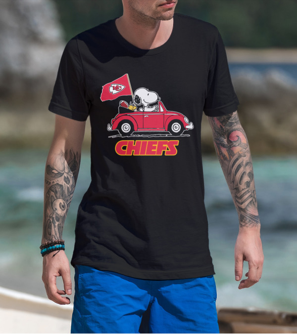 Chiefs Snoopy Driving With Kansas City Flag T-Shirt