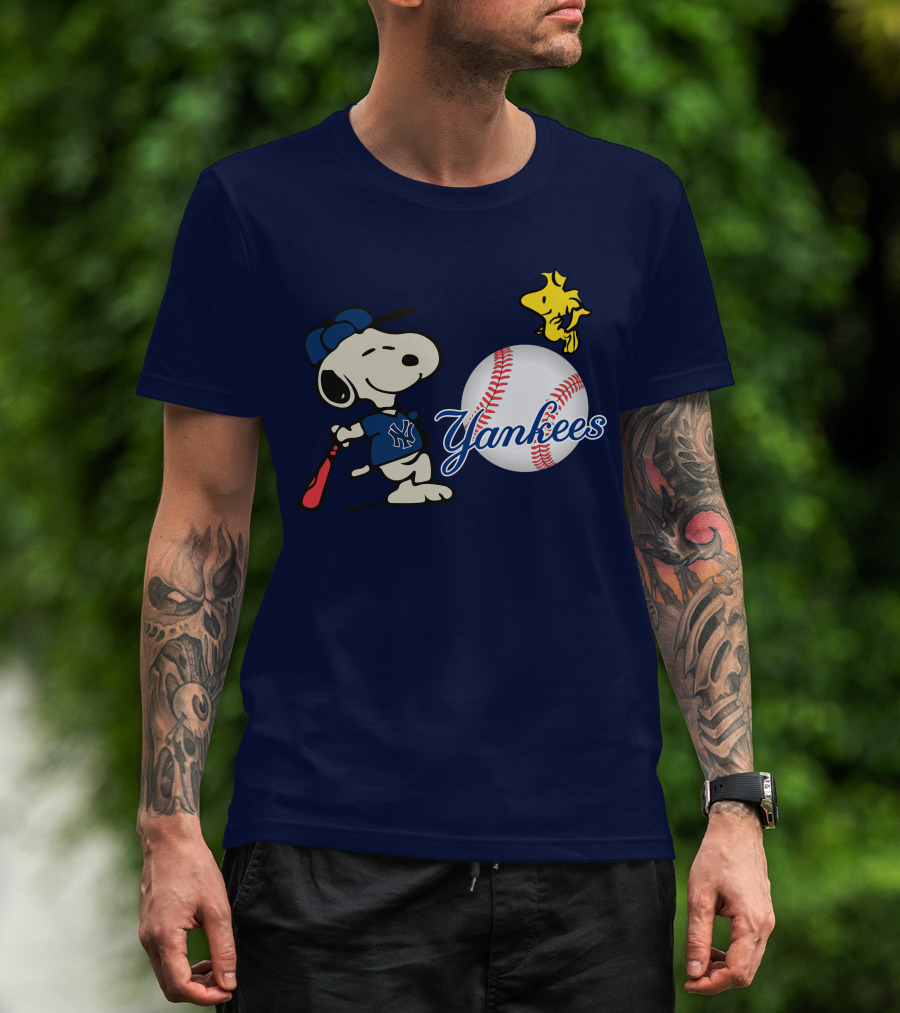 Yankees Snoopy Baseball Woodstock Swing Vintage New York Sports T-Shirt