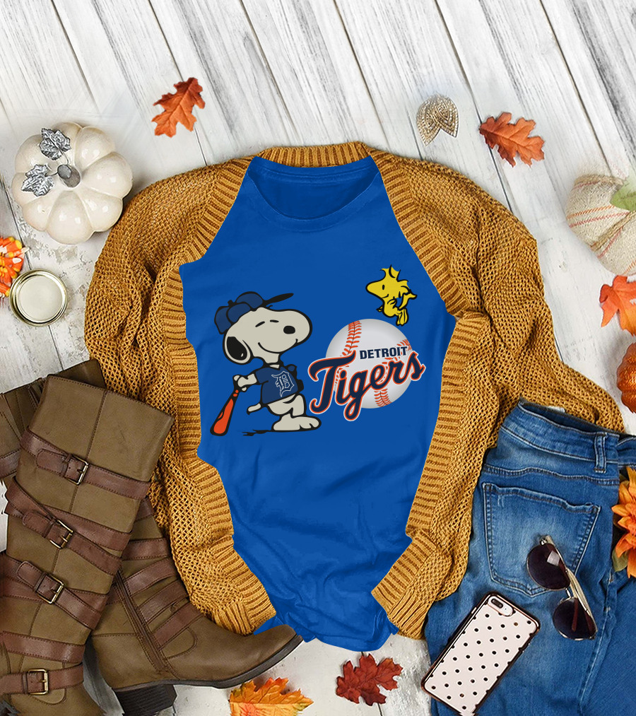 Detroit Tigers Snoopy Woodstock Baseball T-Shirt
