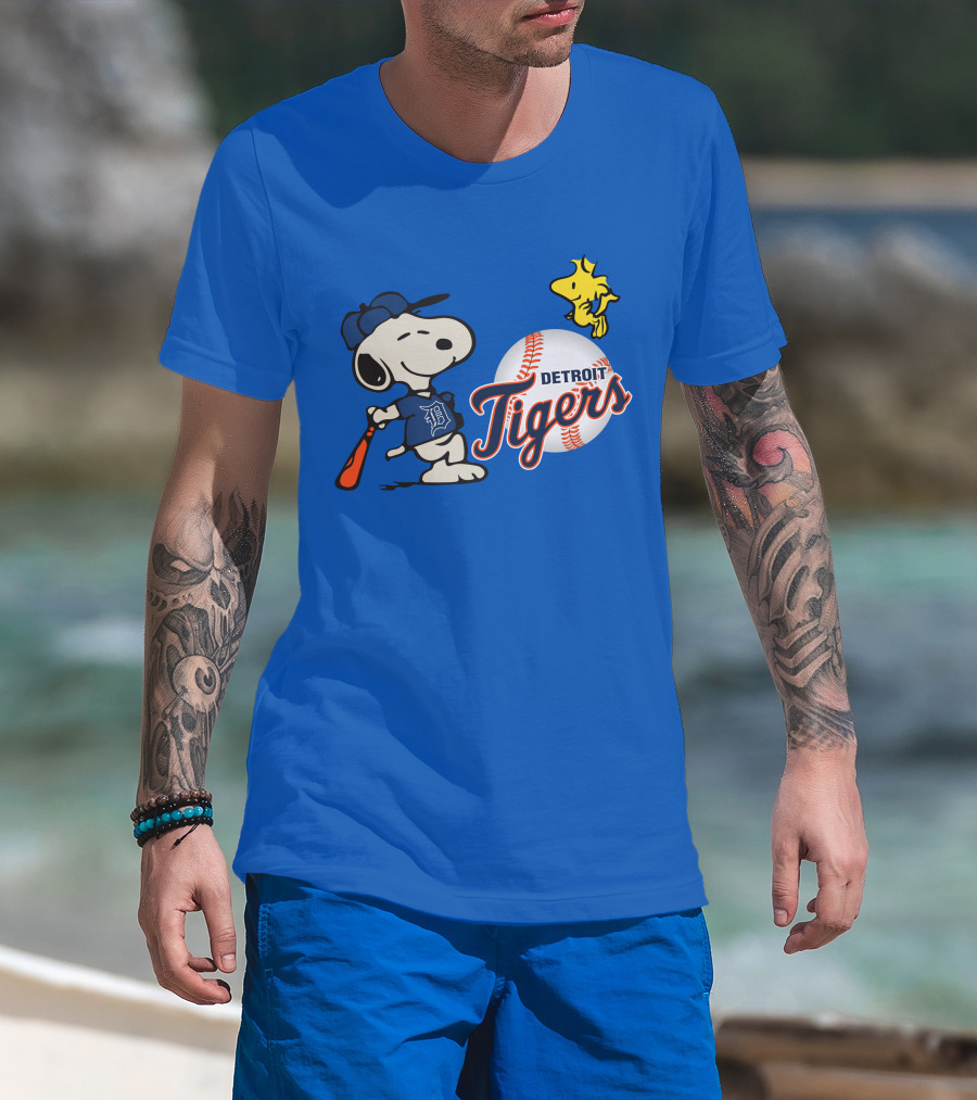 Detroit Tigers Snoopy Woodstock Baseball T-Shirt