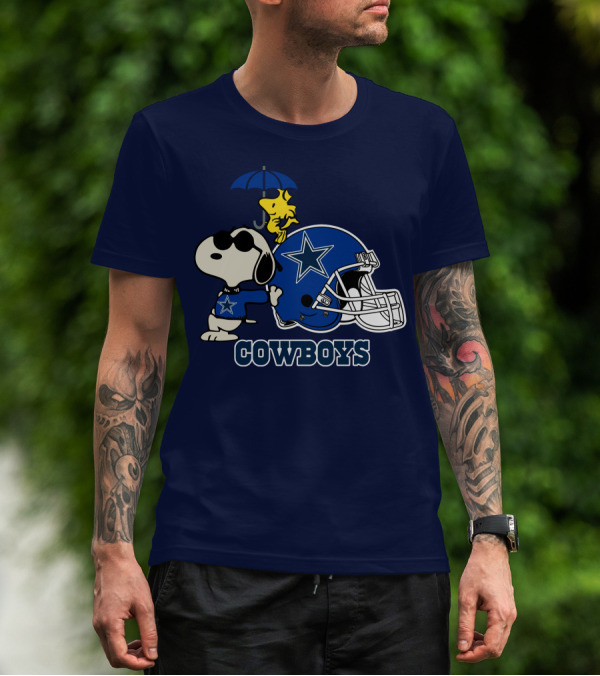 Dallas Cowboys Snoopy Woodstock Holiday Helmet T-Shirt