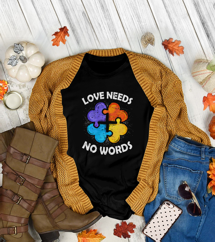 Love Needs No Words Autism Awareness Day Puzzle Heart T-Shirt