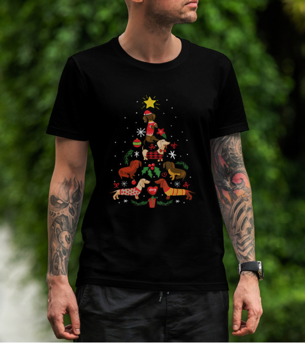 Funny Dachshund Dogs With Christmas Tree Star Snowflakes Ornaments And Holly T-Shirt