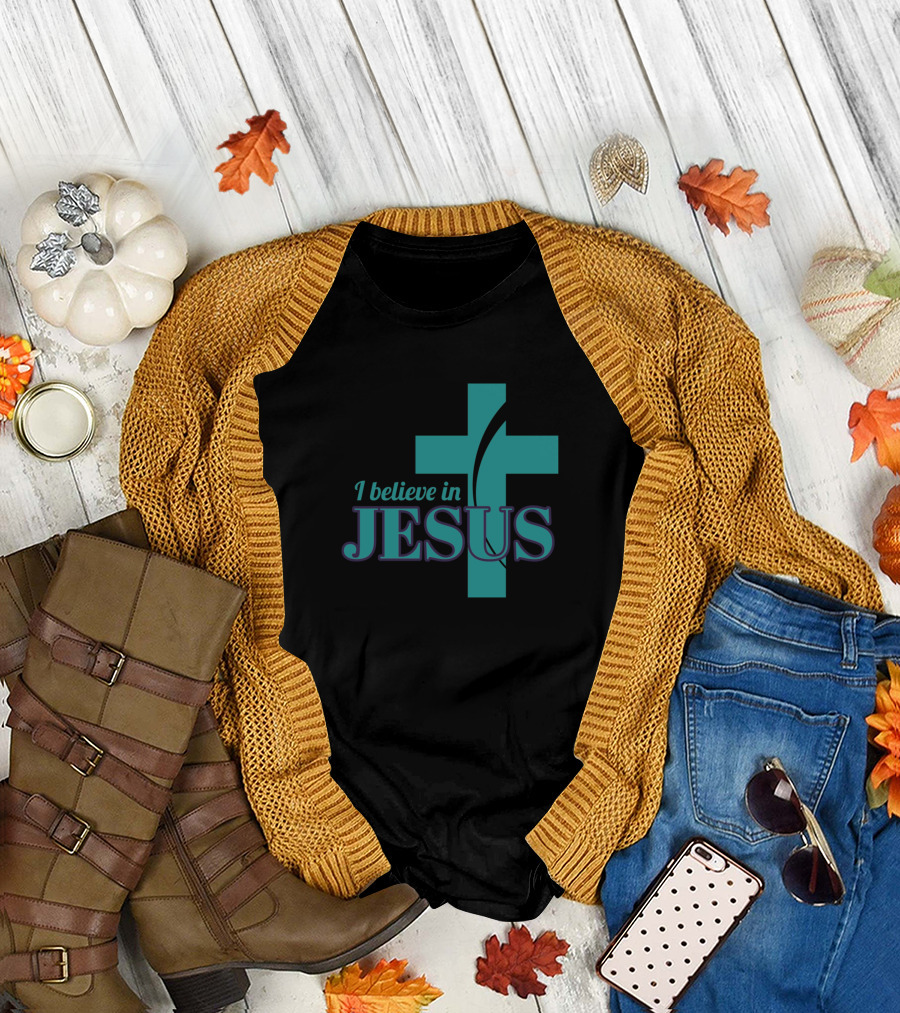 I Believe In Jesus Cross Image T-Shirt
