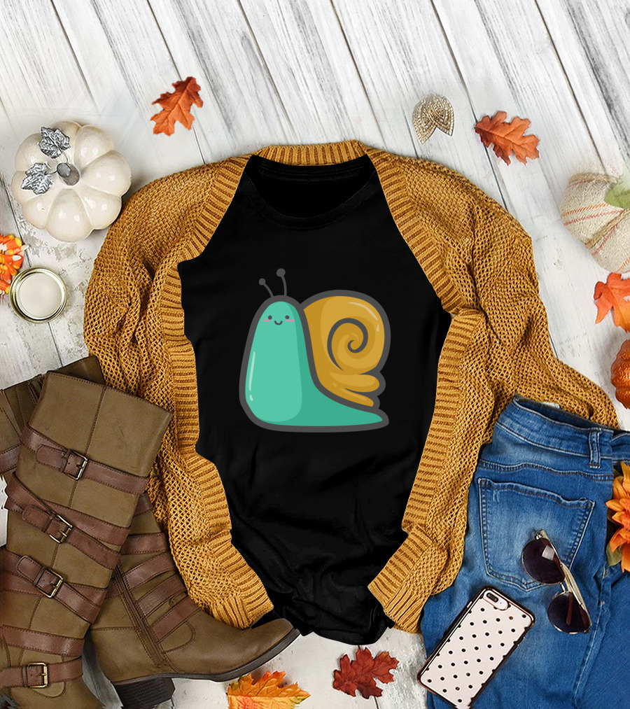 Cute Snail with Happy Expression and Yellow Swirl Shell T-Shirt