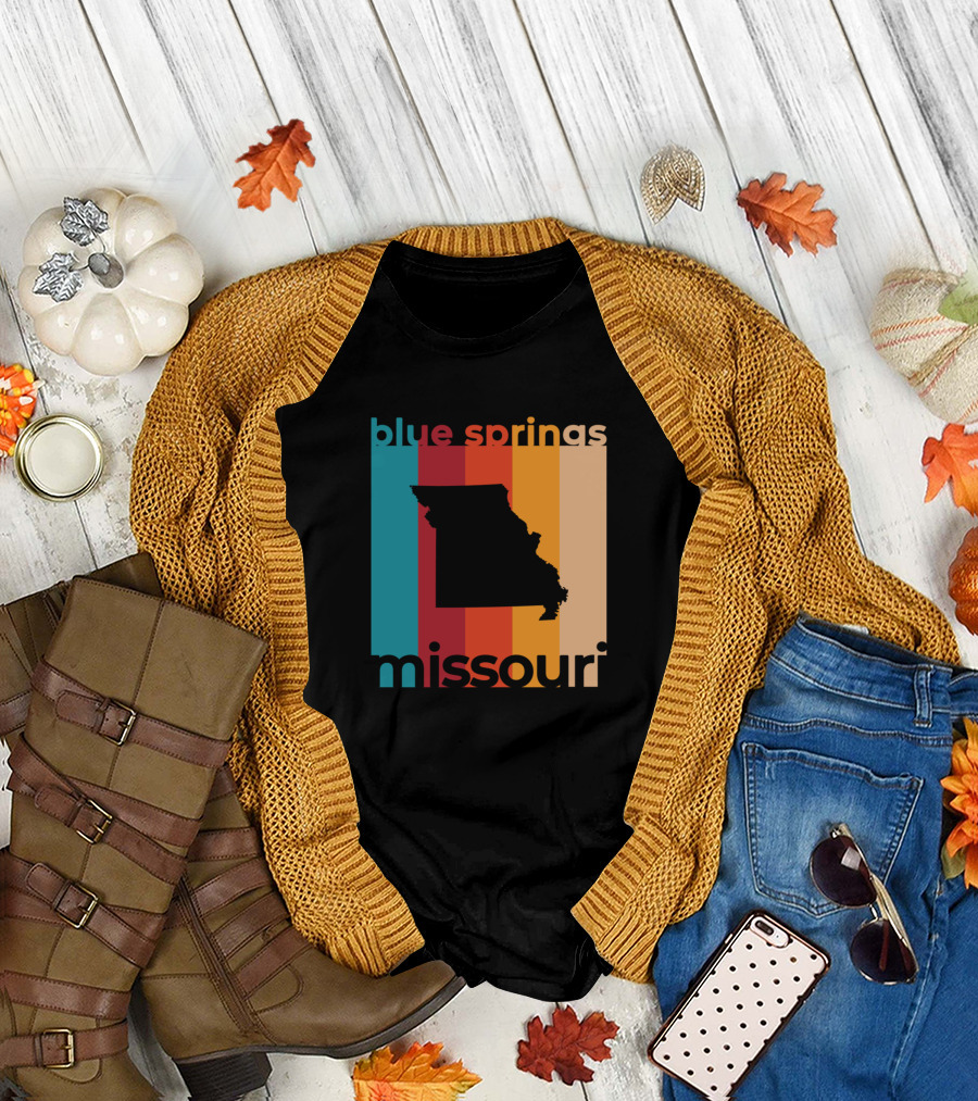 Blue Springs Missouri State Silhouette Retro Colors T-Shirt