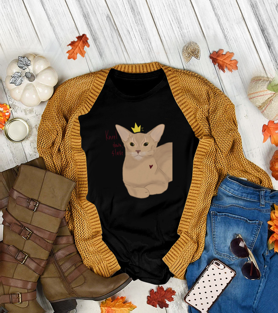 Kneel Down Slave Cat With Heart and Yellow Crown T-Shirt