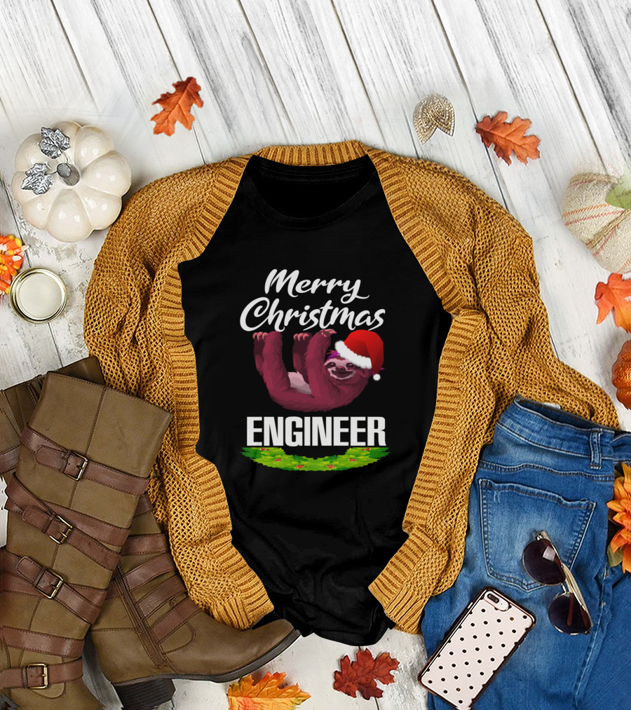 Merry Christmas Engineer Sloth Santa Hat Holiday Wreath T-Shirt