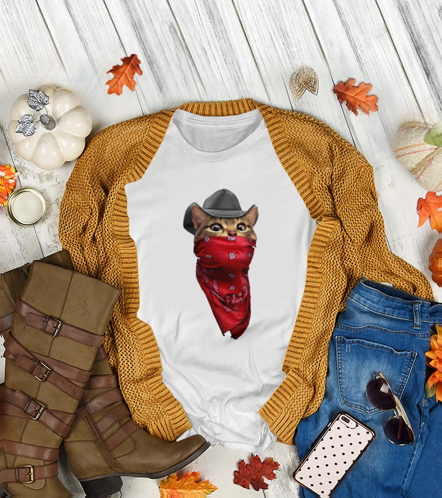 Koboy Cats Bandit Kitty in Cowboy Hat with Red Bandana T-Shirt