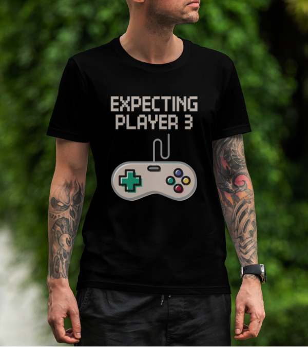 EXPECTING PLAYER 3 CONTROLLER GAMING T-Shirt