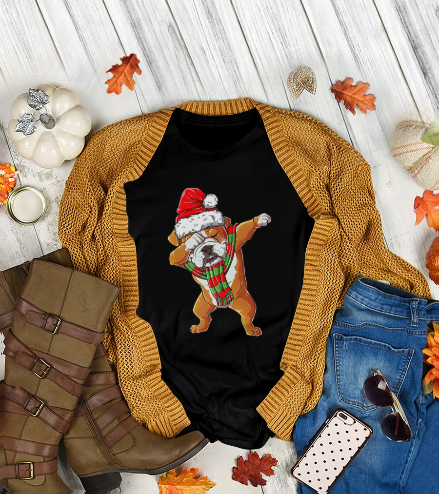 Dabbing English Bulldog Christmas Santa Hat and Scarf T-Shirt