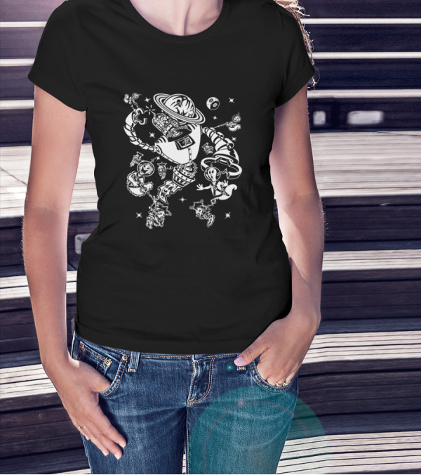 Giant Robot Outer Space Adventure Planetary Exploration T-Shirt