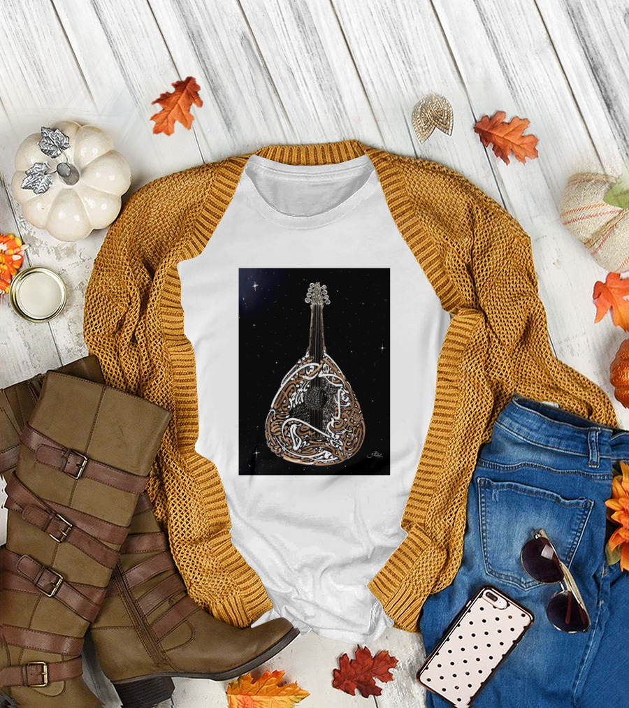Oud Instrument with Intricate Arabic Calligraphy in Starry Night Sky T-Shirt