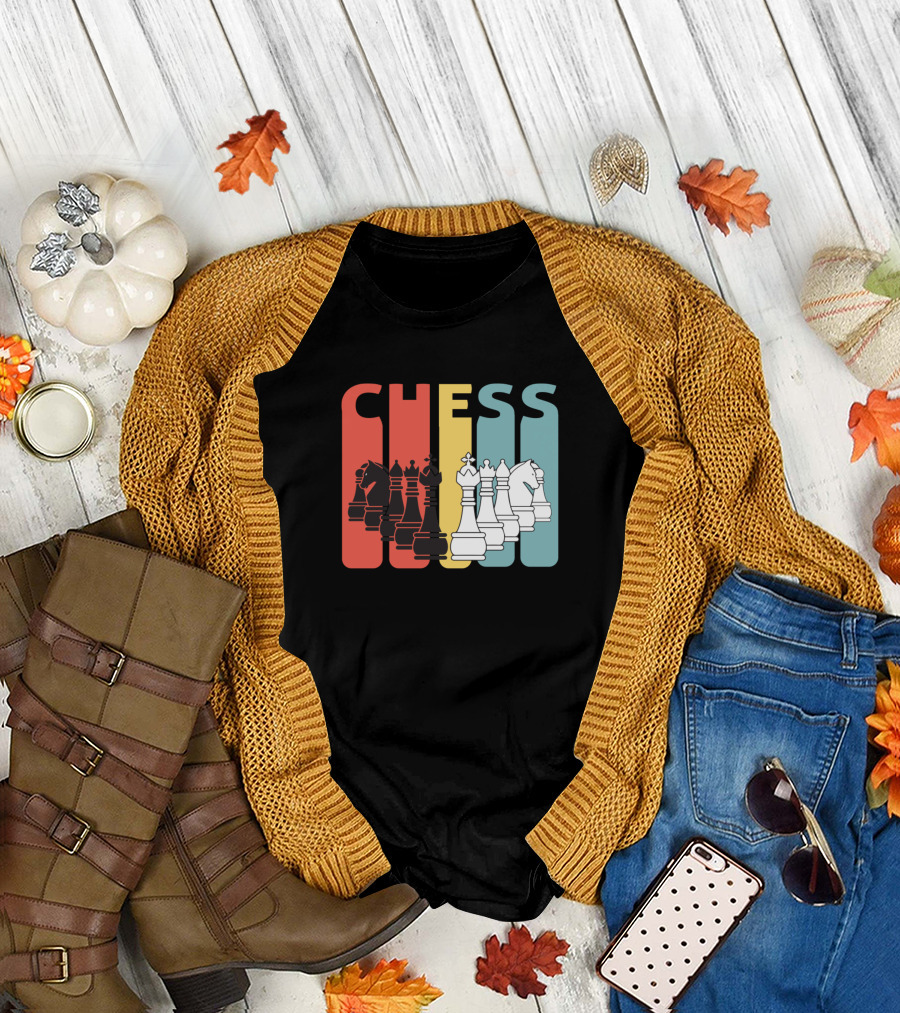 Chess Vintage King Queen Chess Player Retro Silhouette Pieces T-Shirt