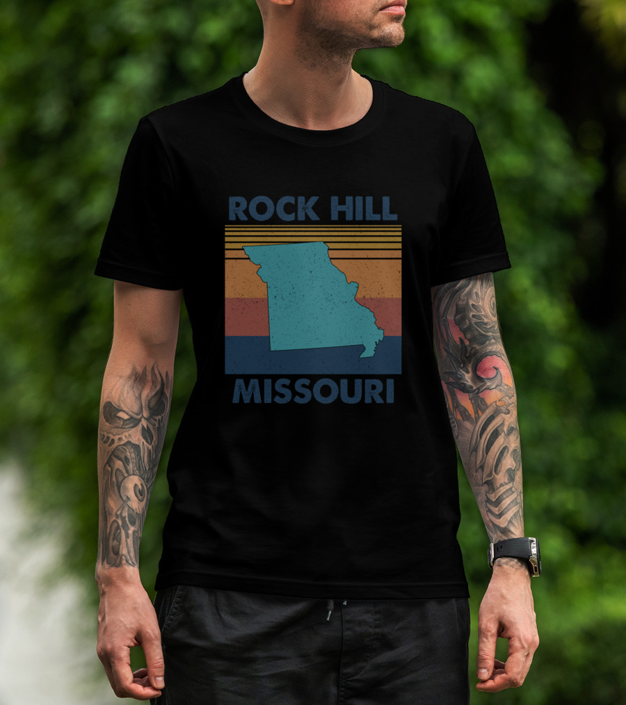 Man with tattoos models Rock Hill Missouri Vintage State Outline Retro Stripes T-Shirt outdoors.