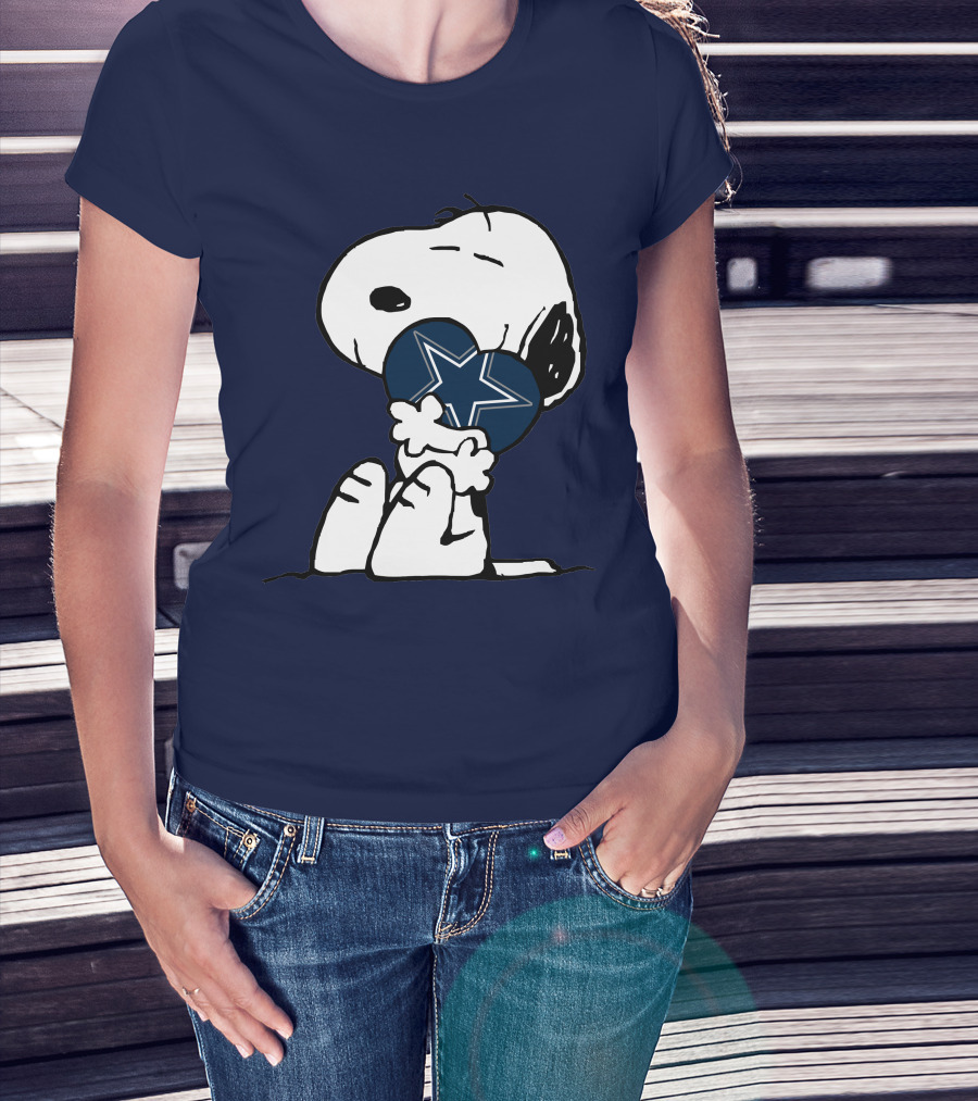 Snoopy Holding Dallas Cowboys Star T-Shirt
